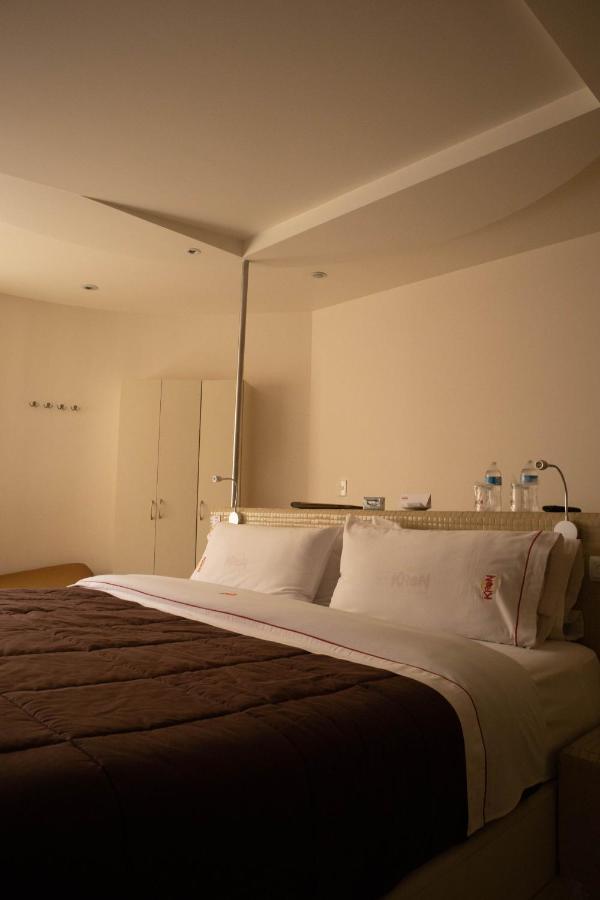 Love Hotel Kron Mexico By Eksteriør billede